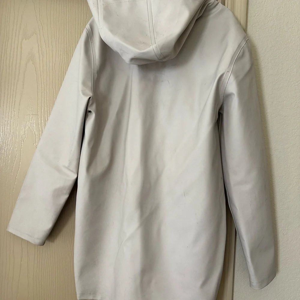 Stutterheim Light Sand Hooded Raincoat - Picture 2 of 7
